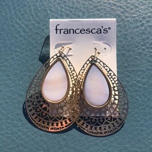 Francesca’s Gold & Ivory Filigree Teardrop Earrings NWT